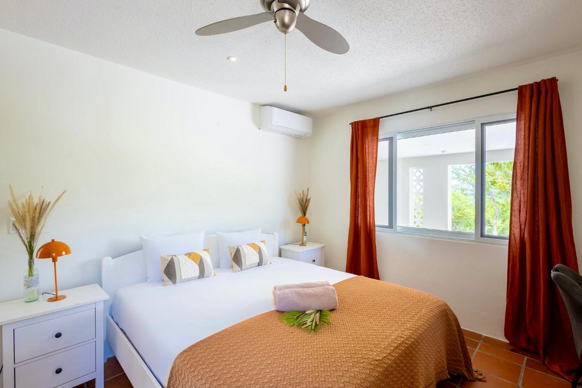 Coral Estate Rentals Willibrordus Екстер'єр фото